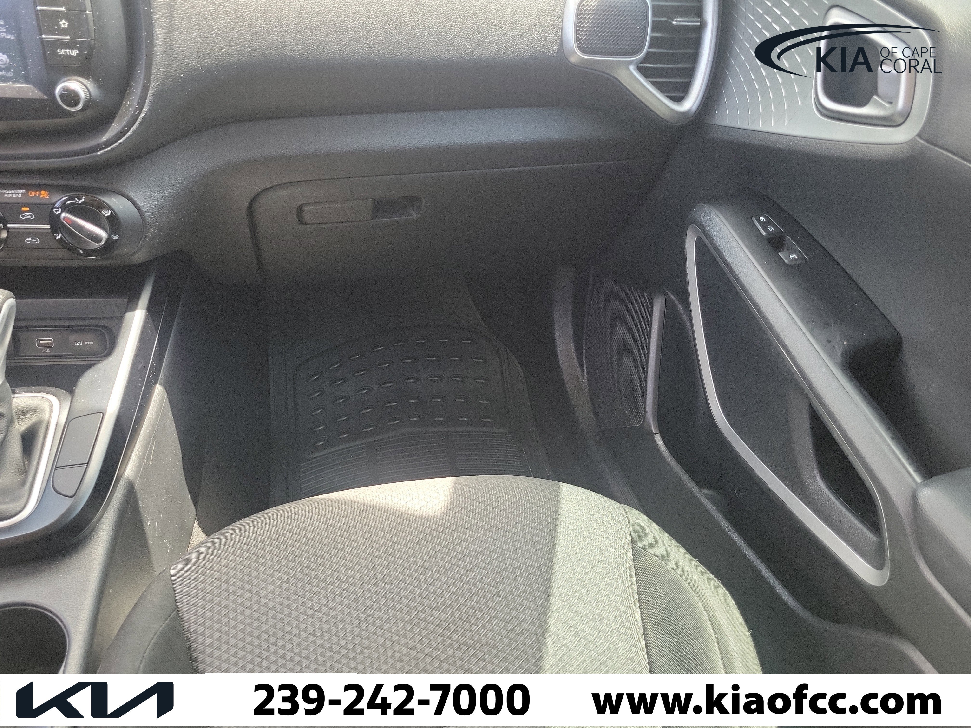 Used 2020 Kia Soul LX FWD image 11