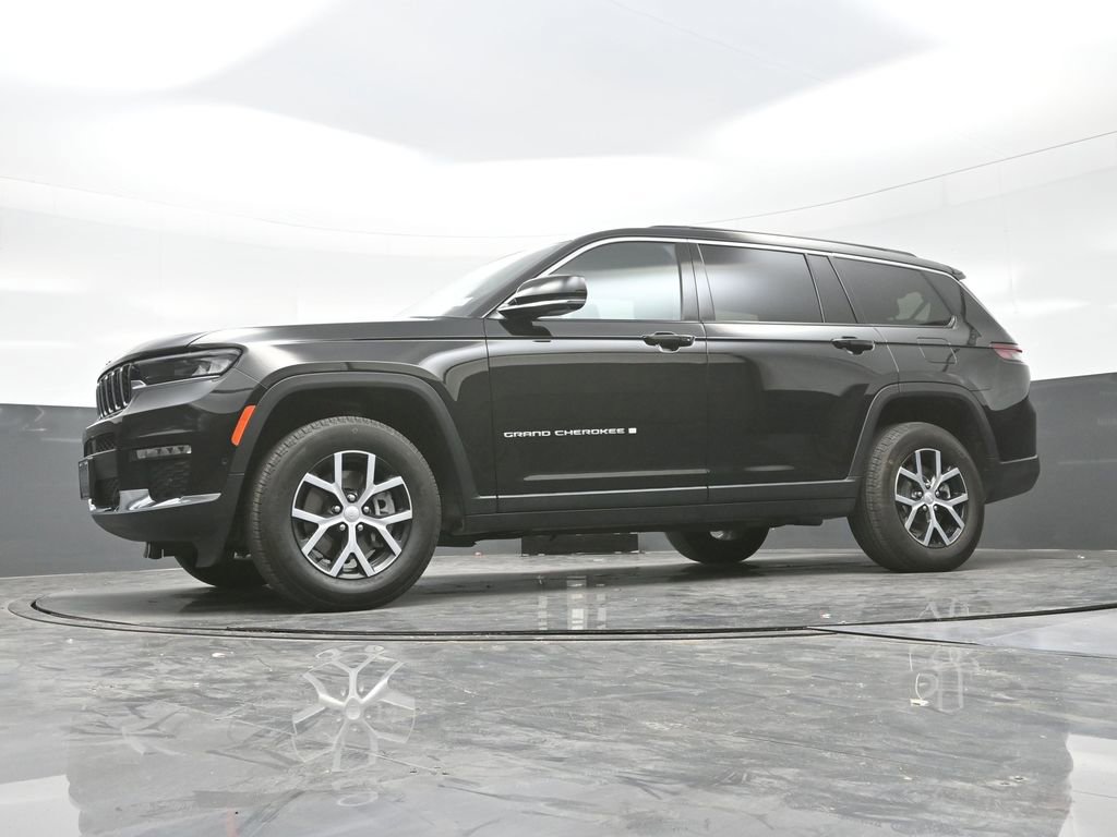 Used 2024 Jeep Grand Cherokee L Limited w/ Luxury Tech Group II image 21