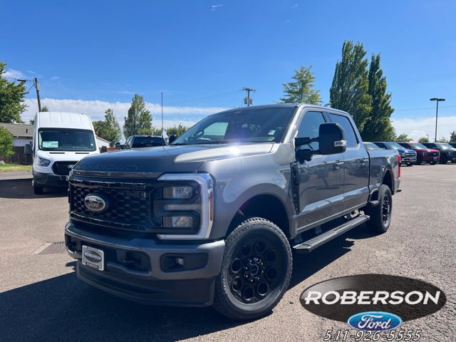 New 2026 Ford F250 Lariat w/ Black Appearance Package AWD/4WD image 1