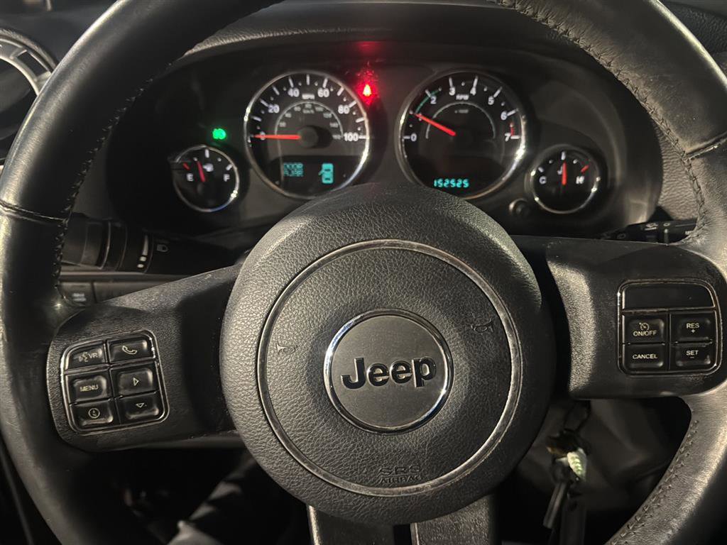 Used 2014 Jeep Wrangler Unlimited Rubicon w/ Connectivity Group image 14