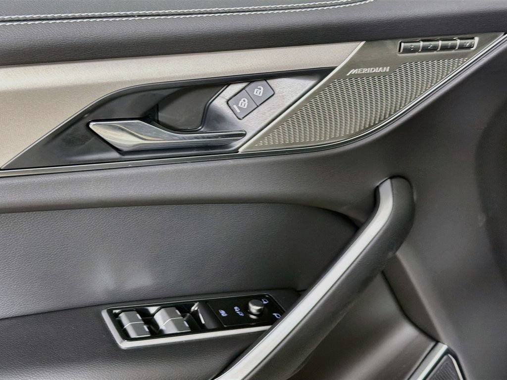 New 2026 Jaguar F-PACE R-Dynamic S AWD/4WD image 18