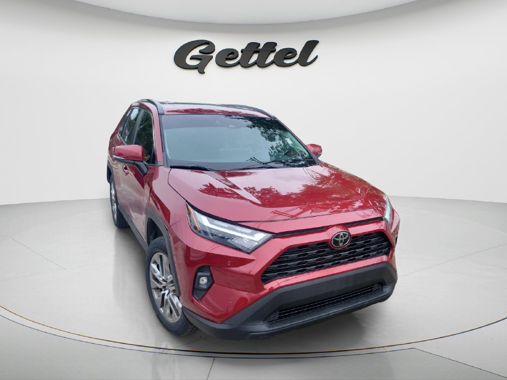 Used 2023 Toyota RAV4 XLE Premium FWD image 1