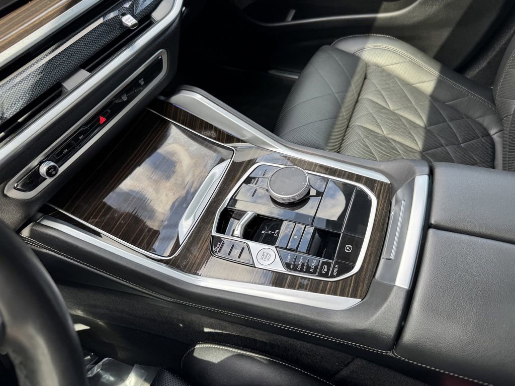 Used 2024 BMW X6 xDrive40i w/ Premium Package AWD/4WD image 24