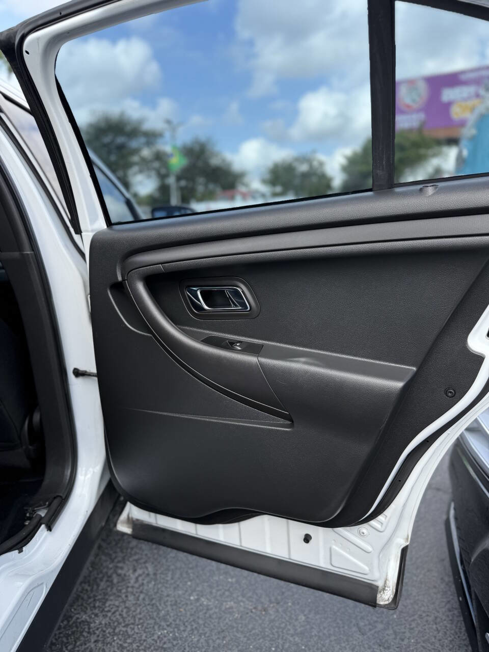 Used 2015 Ford Taurus Police Interceptor AWD image 30