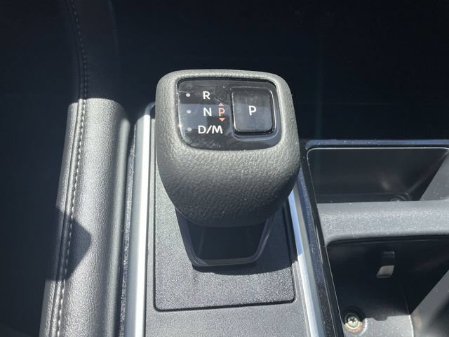 Used 2025 Nissan Pathfinder SL FWD image 16