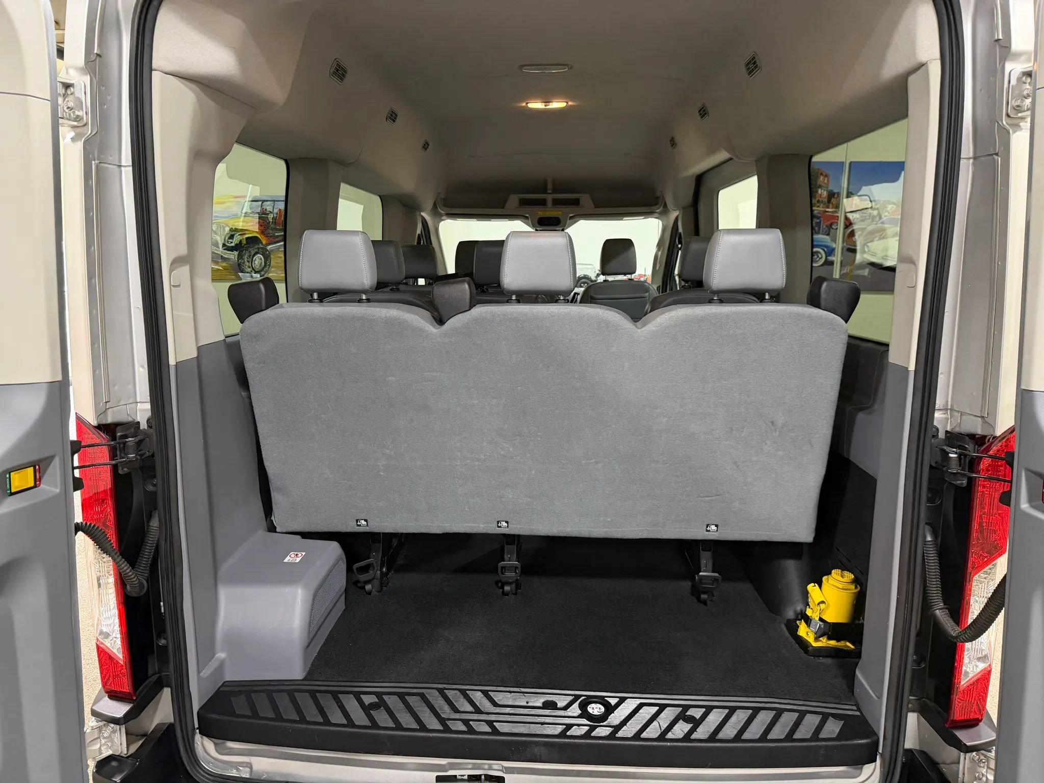 Used 2019 Ford Transit 150 XL RWD image 25