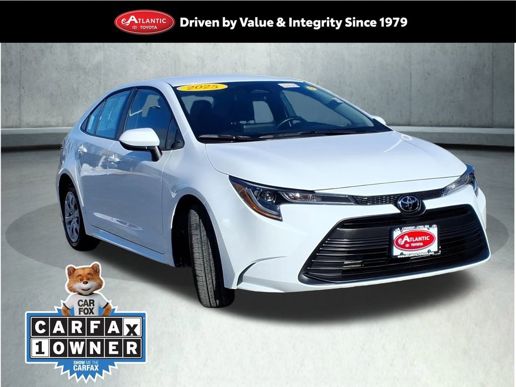 Certified 2025 Toyota Corolla LE image 1
