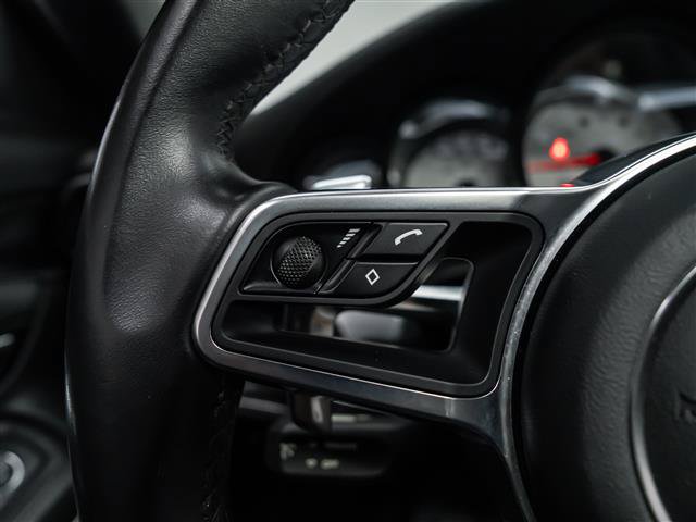 Used 2018 Porsche 911 Carrera RWD image 16