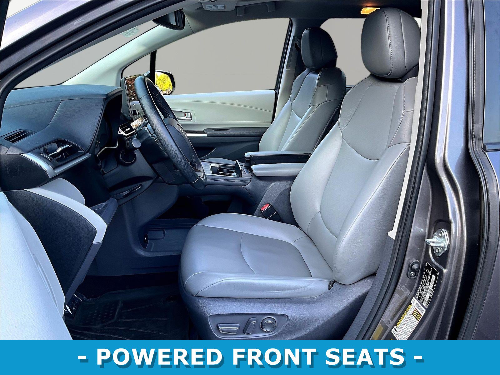 Used 2021 Toyota Sienna XLE FWD image 20