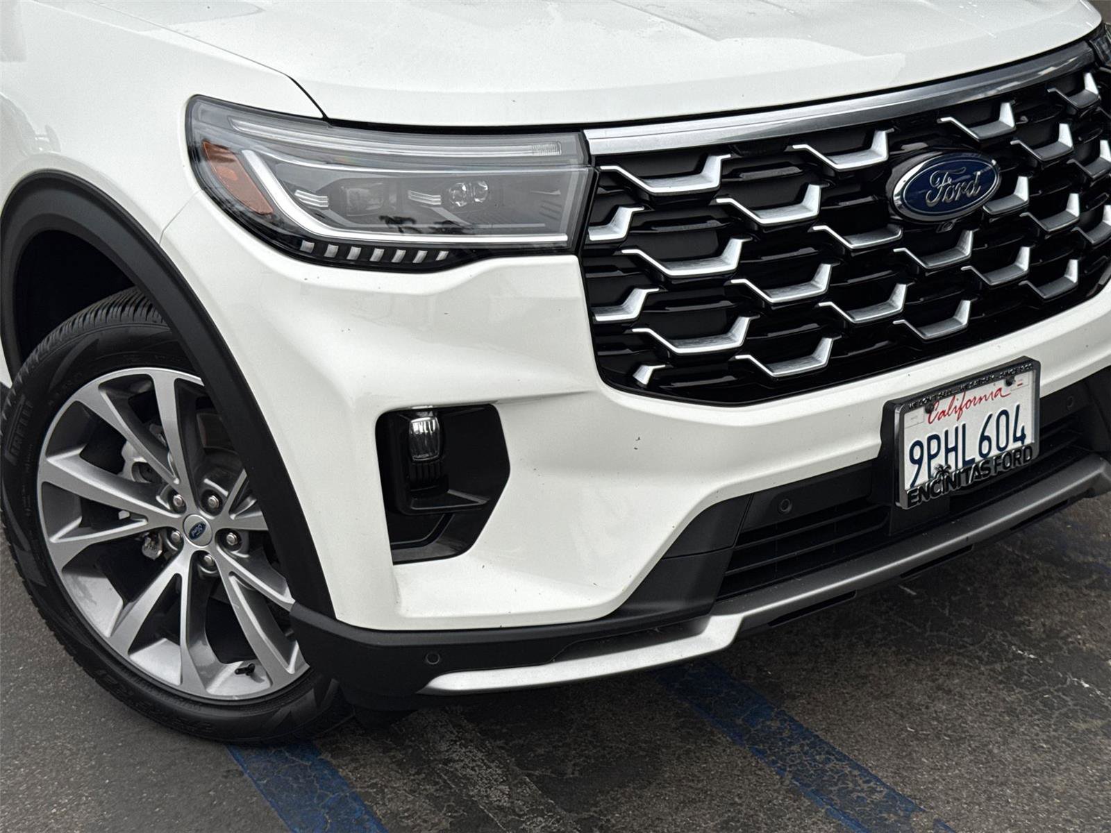 Certified 2025 Ford Explorer Platinum w/ Ultimate Package AWD/4WD image 3
