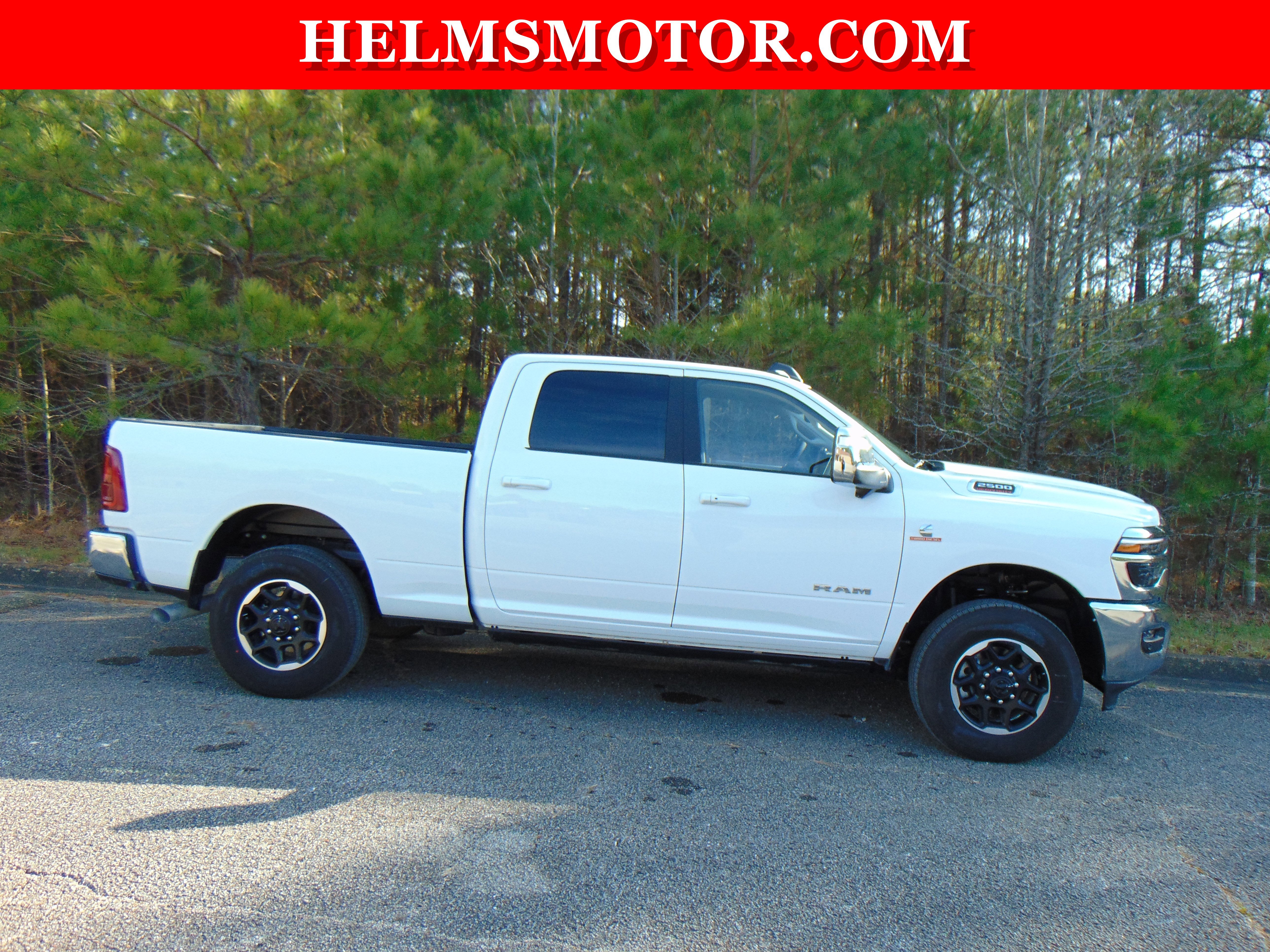 New 2025 RAM 2500 Laramie AWD/4WD image 18