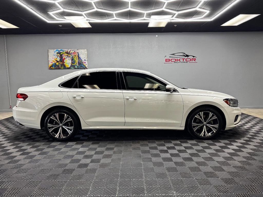 Used 2021 Volkswagen Passat 2.0T SE image 16