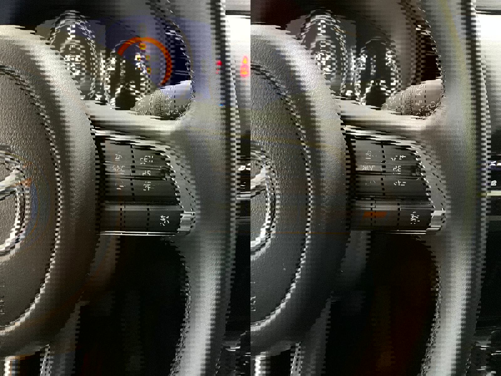 Used 2025 MAZDA CX-30 AWD 2.5 S w/ Select Sport Pkg image 17