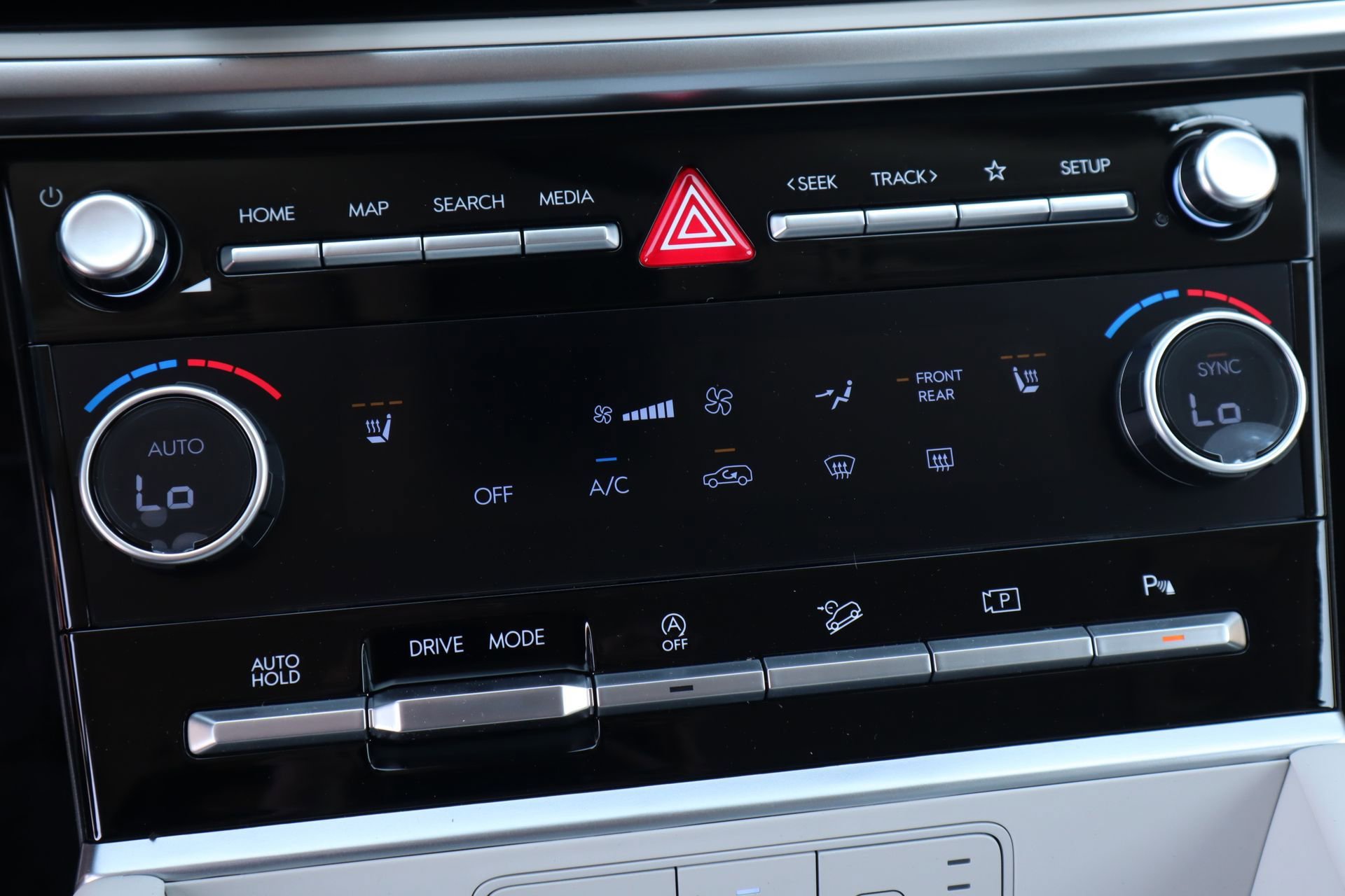 New 2026 Hyundai Santa Fe SEL FWD image 15