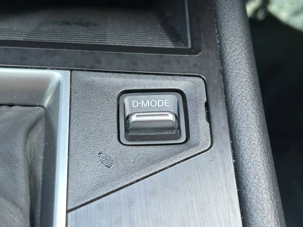 Used 2025 Nissan Kicks SV w/ Charging Package FWD image 25