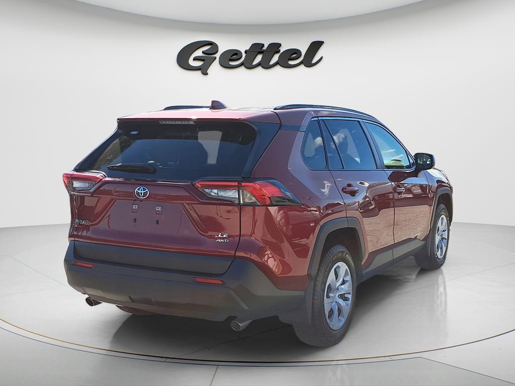 Used 2021 Toyota RAV4 LE image 4