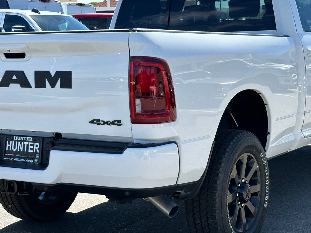 New 2026 RAM 2500 Laramie w/ Night Edition AWD/4WD image 8