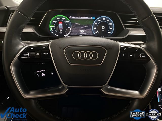 Used 2023 Audi e-tron Premium Plus w/ Premium Plus Package image 38