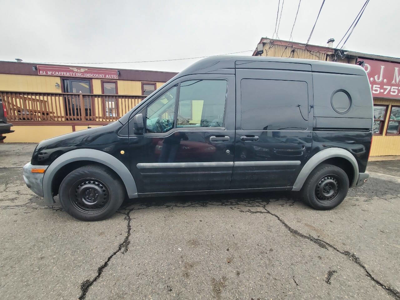 Used 2013 Ford Transit Connect XL image 2
