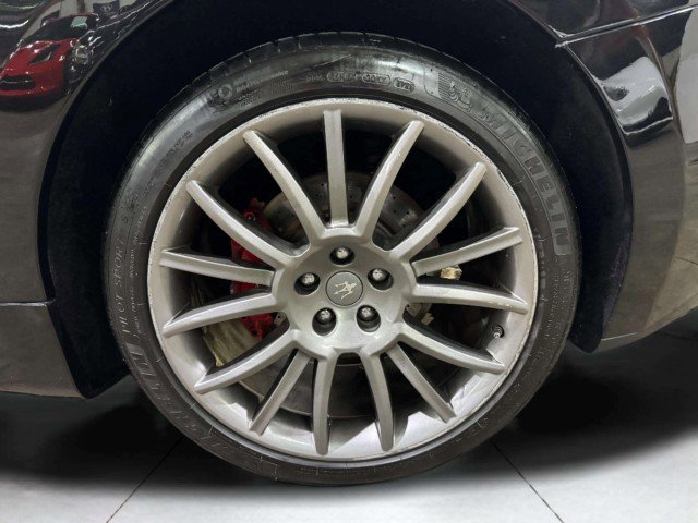 Used 2011 Maserati GranTurismo S image 40