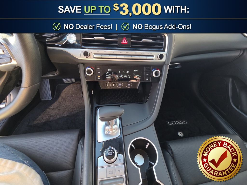 Used 2025 Genesis G70 2.5T image 20