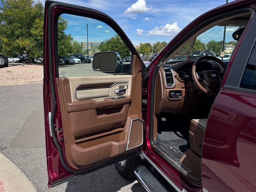 Used 2022 RAM 3500 Laramie AWD/4WD image 19