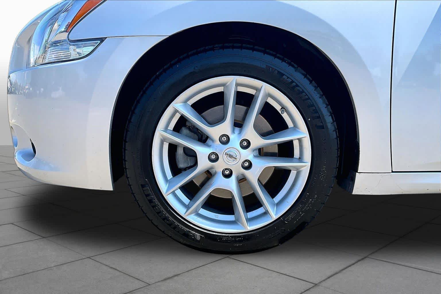 Used 2011 Nissan Maxima 3.5 S FWD image 10