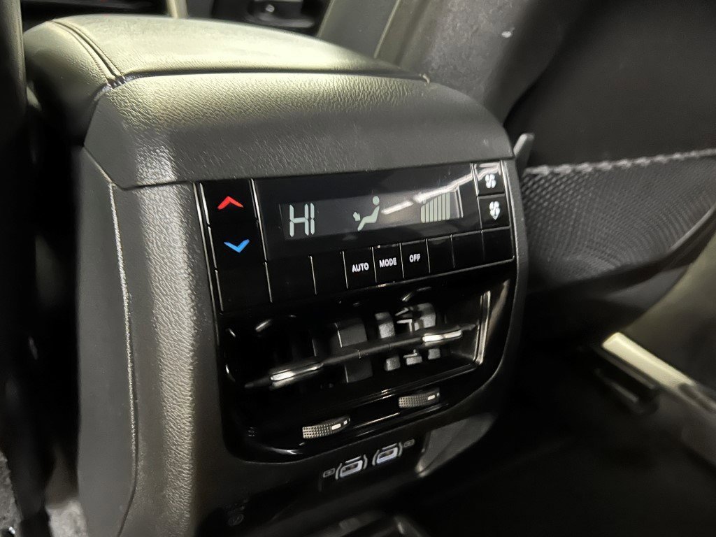 Certified 2024 Jeep Grand Cherokee L Altitude image 23