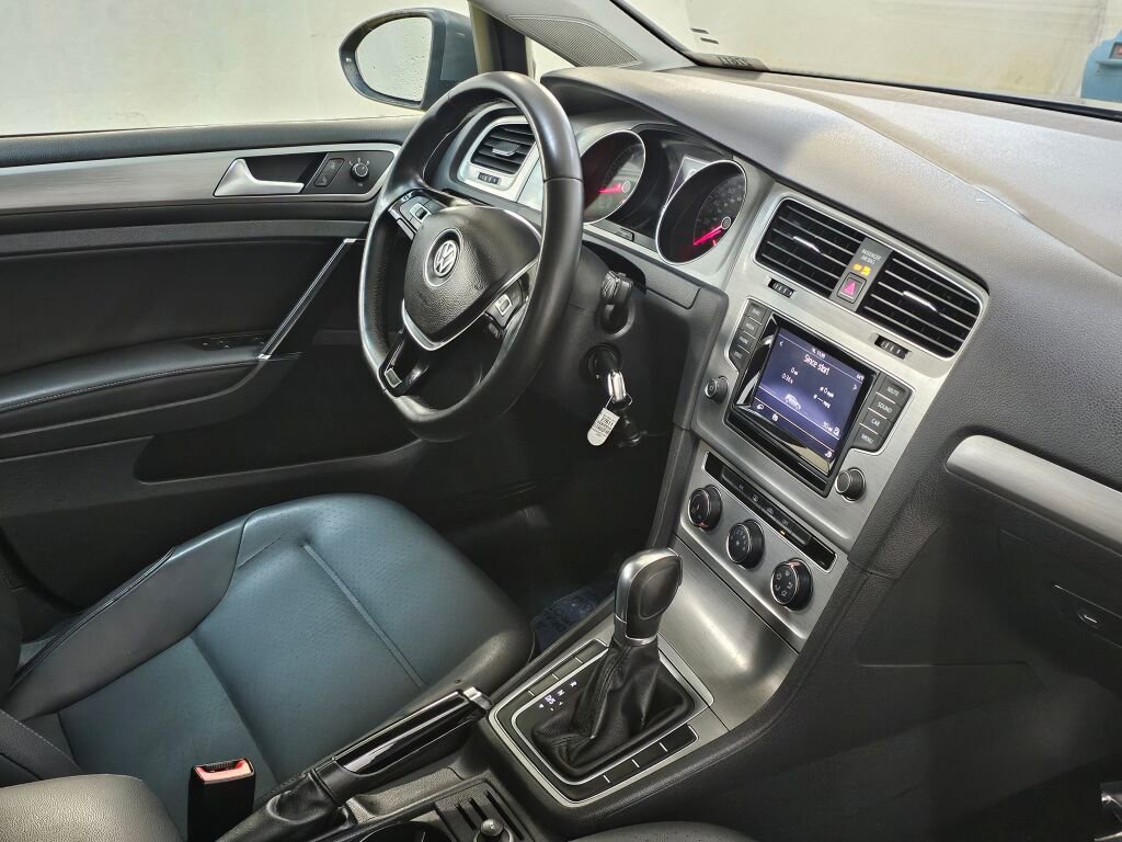 Used 2015 Volkswagen Golf SE FWD image 10