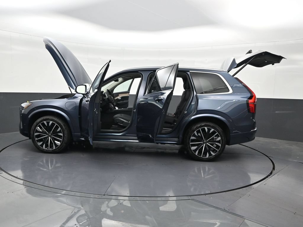 New 2026 Volvo XC90 T8 Plus AWD/4WD image 31