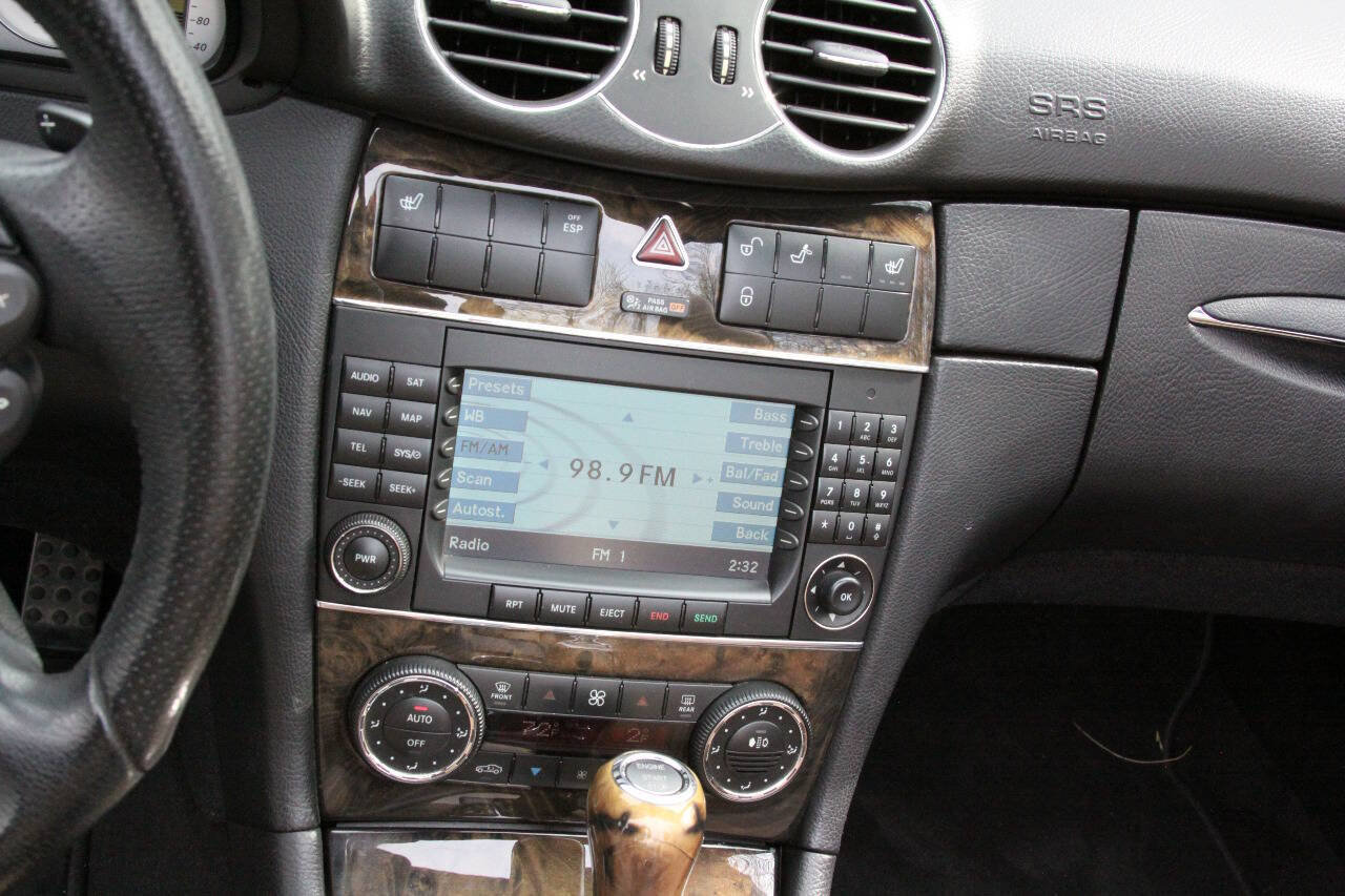 Used 2008 Mercedes-Benz CLK 550 Cabriolet image 25