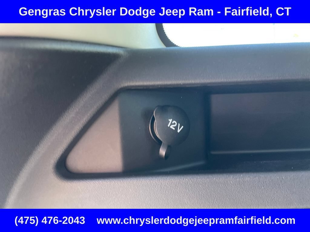 Used 2019 Land Rover Discovery Sport HSE AWD/4WD image 34