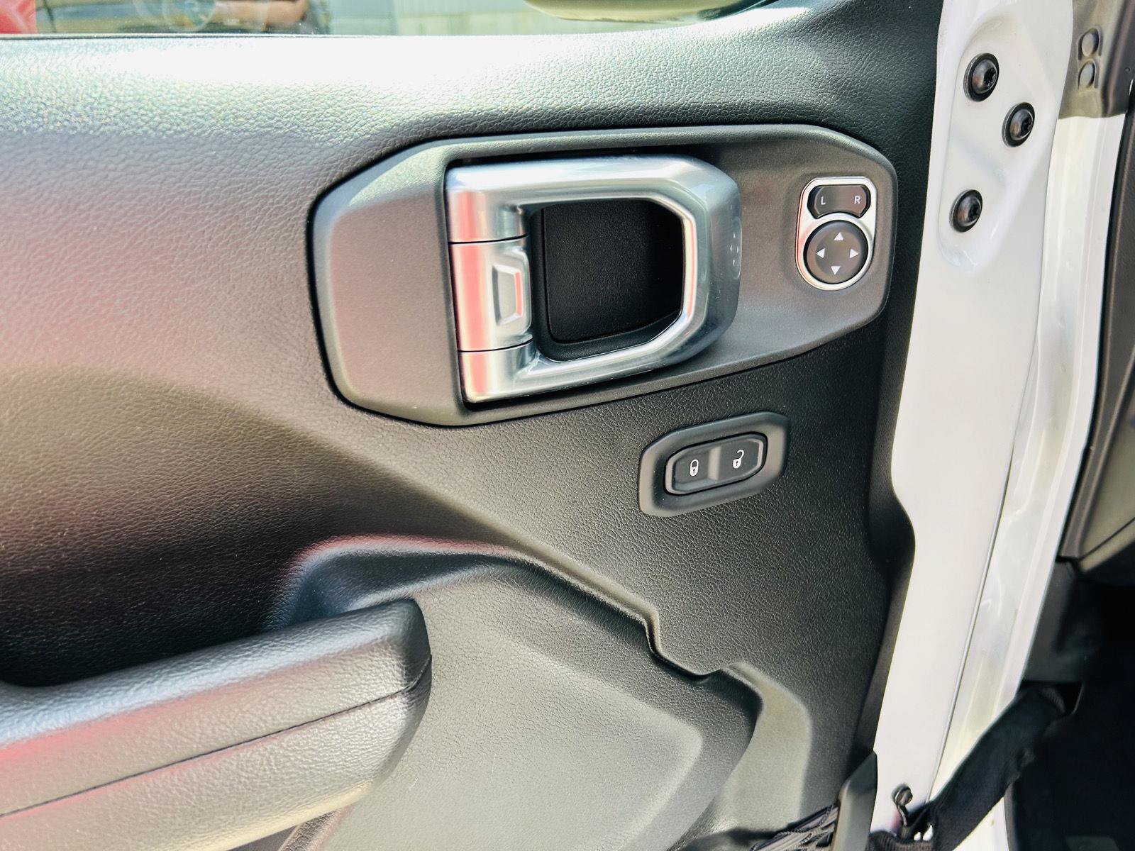 Used 2022 Jeep Wrangler Unlimited Sport AWD/4WD image 9