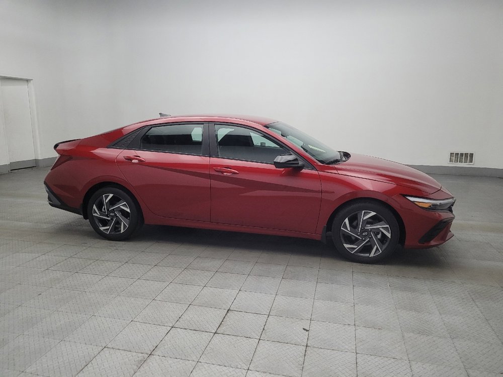 Used 2025 Hyundai Elantra Sport image 11