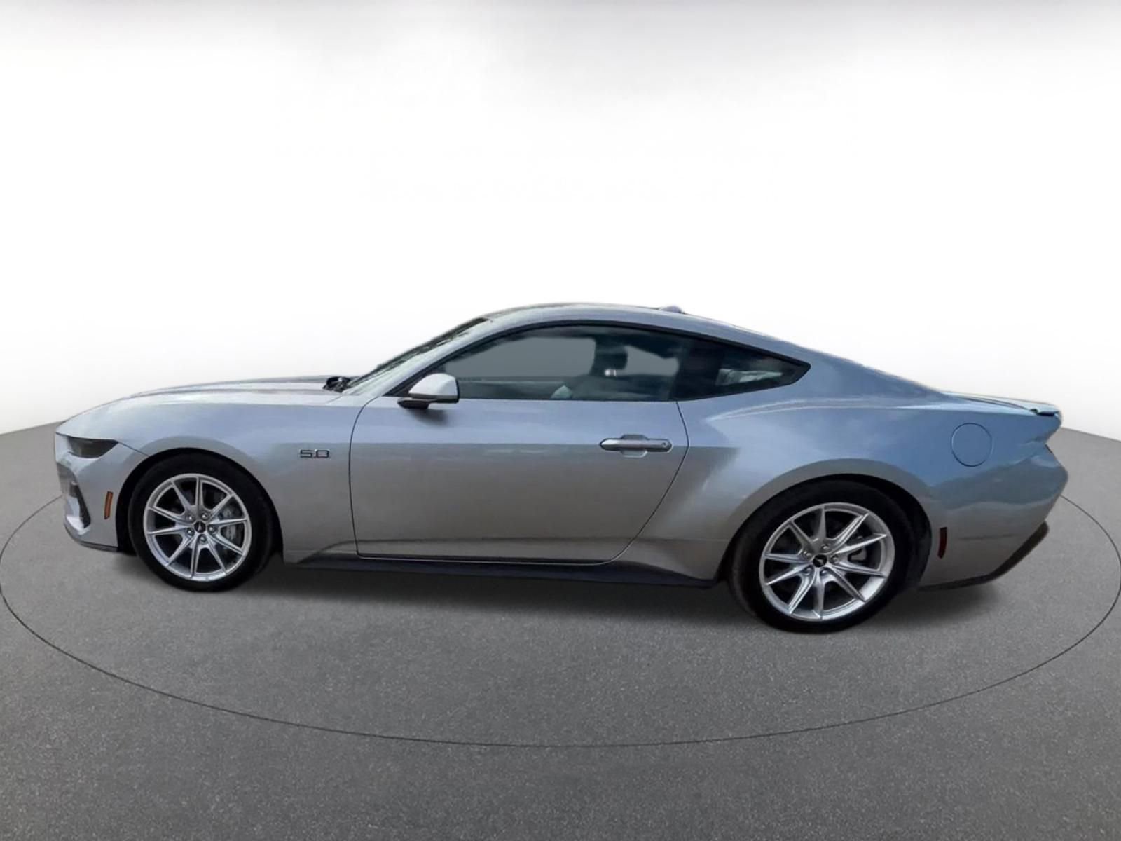 Used 2025 Ford Mustang GT Premium image 9