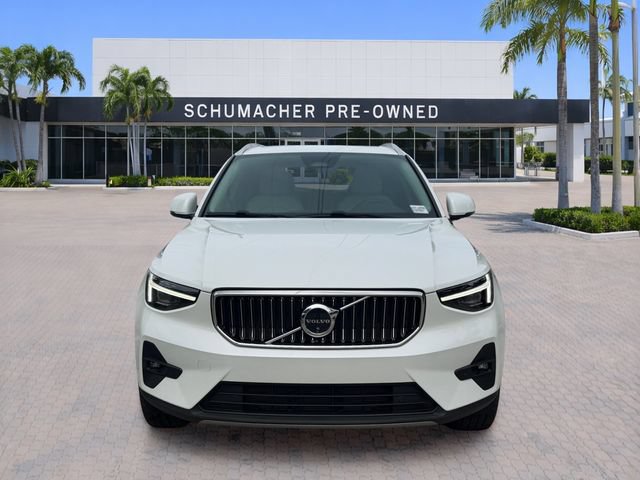 Certified 2024 Volvo XC40 B5 Plus w/ Protection Package Premier AWD/4WD image 2
