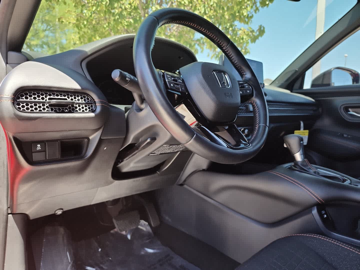 Used 2025 Honda HR-V Sport image 10