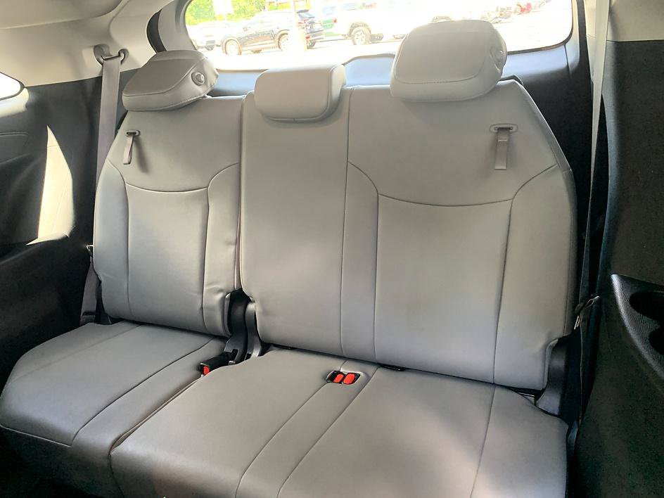 Certified 2025 Toyota Sienna XLE FWD image 22