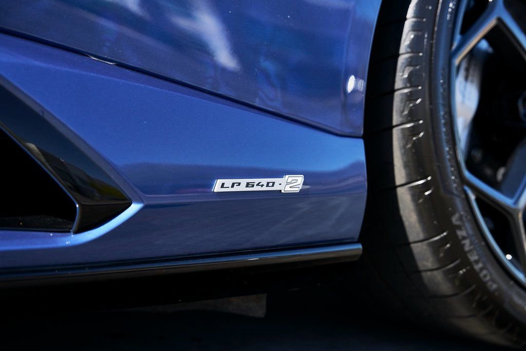 Used 2024 Lamborghini Huracan Tecnica image 9