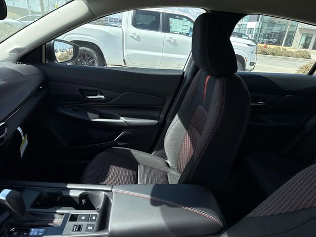 New 2026 Nissan Sentra SR w/ Floor Mat Package FWD image 18