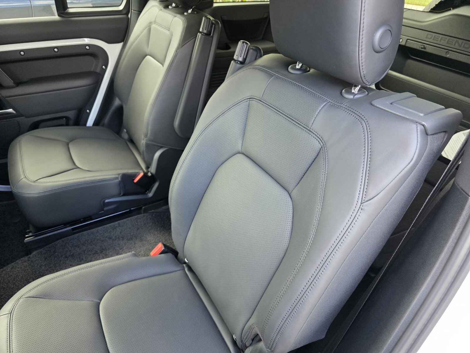 Used 2026 Land Rover Defender 130 S image 13