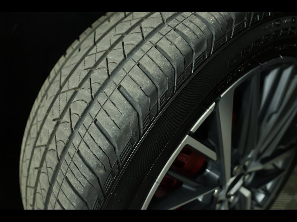 Used 2024 Cadillac XT6 Sport w/ Platinum Package image 16