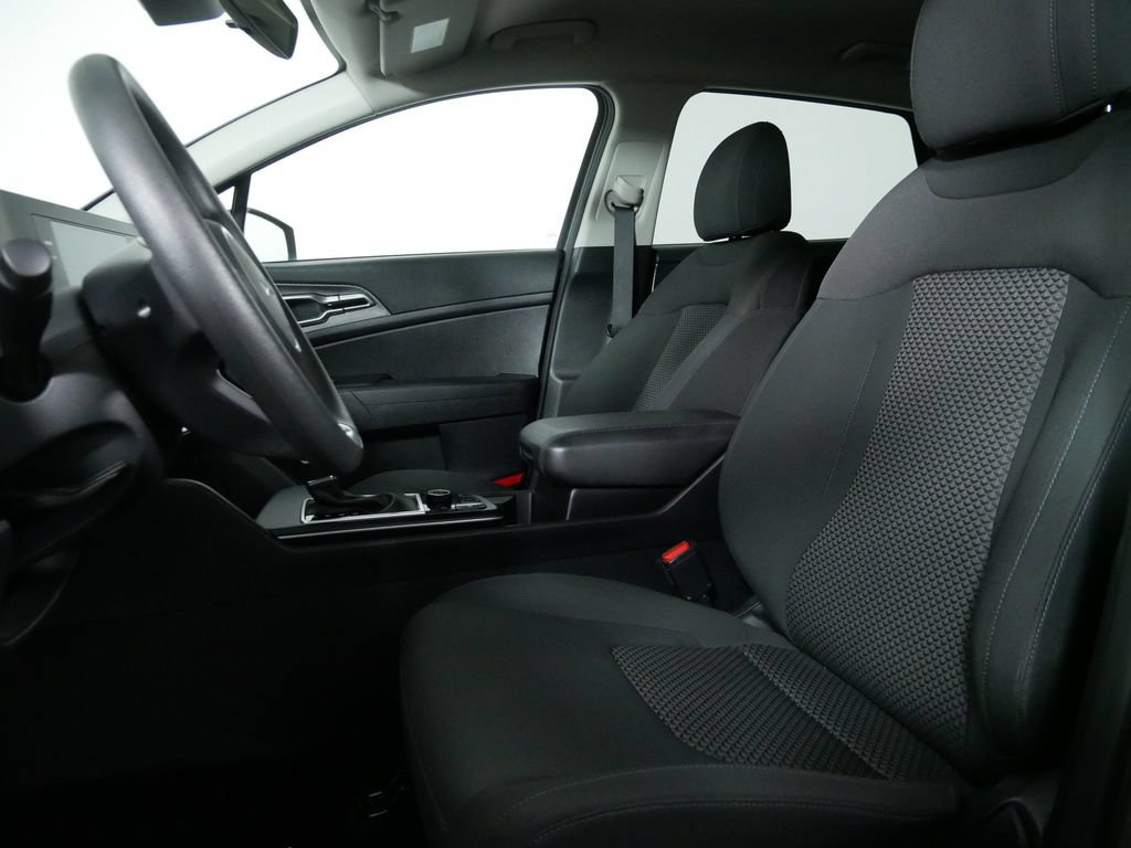 Used 2023 Kia Sportage LX AWD/4WD image 17