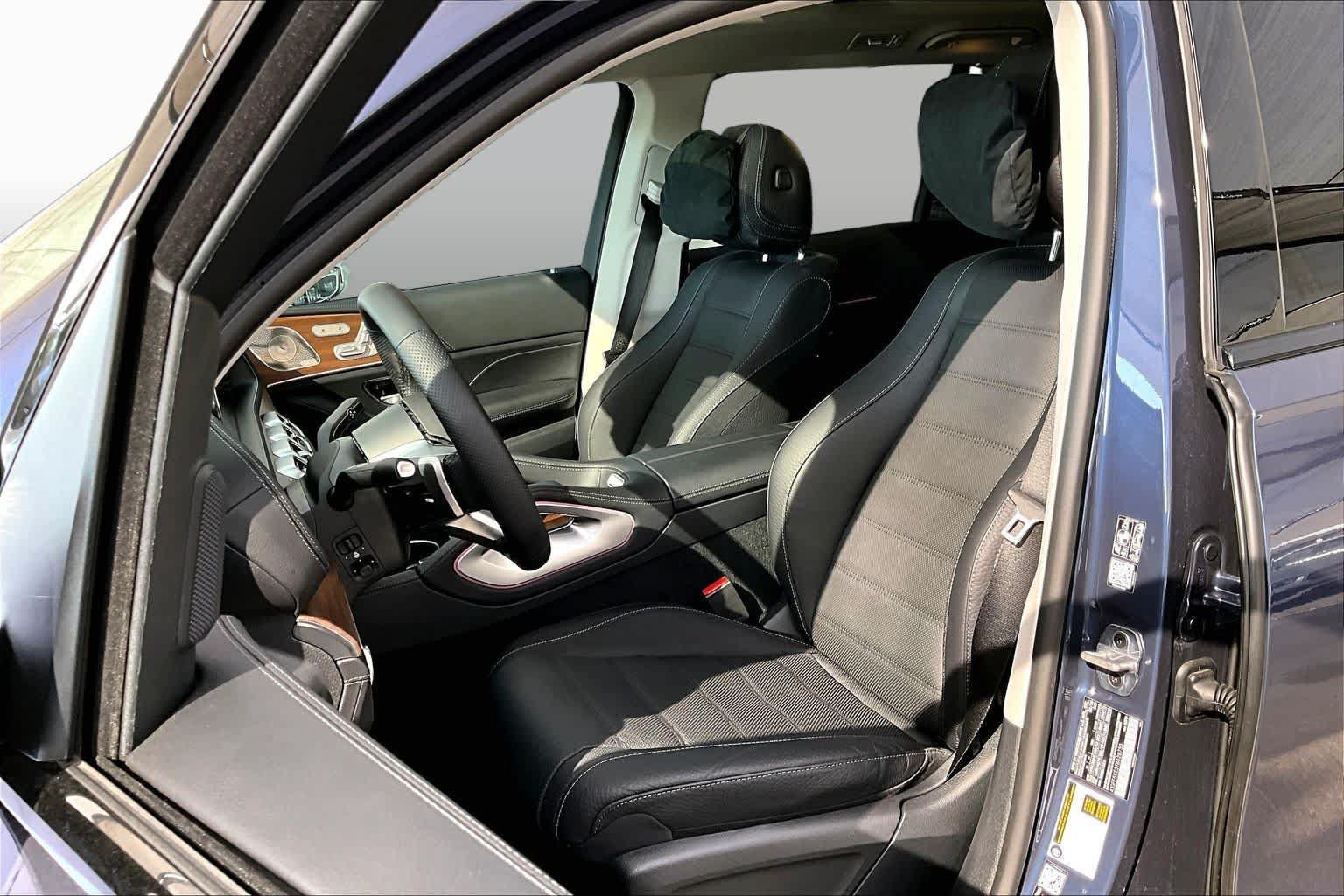 Used 2026 Mercedes-Benz GLS 450 4MATIC image 8