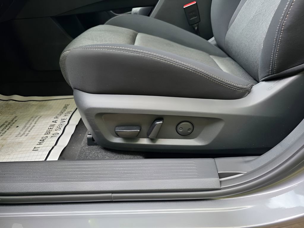 New 2026 Nissan Rogue SV w/ Cold Weather Package AWD/4WD image 16