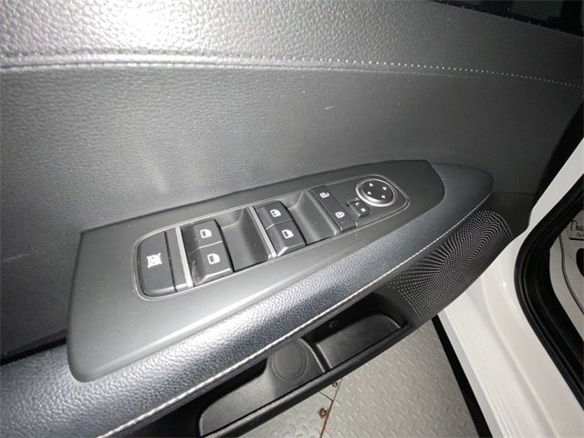 Used 2023 Kia Forte GT-Line w/ GT-Line Technology Package image 13