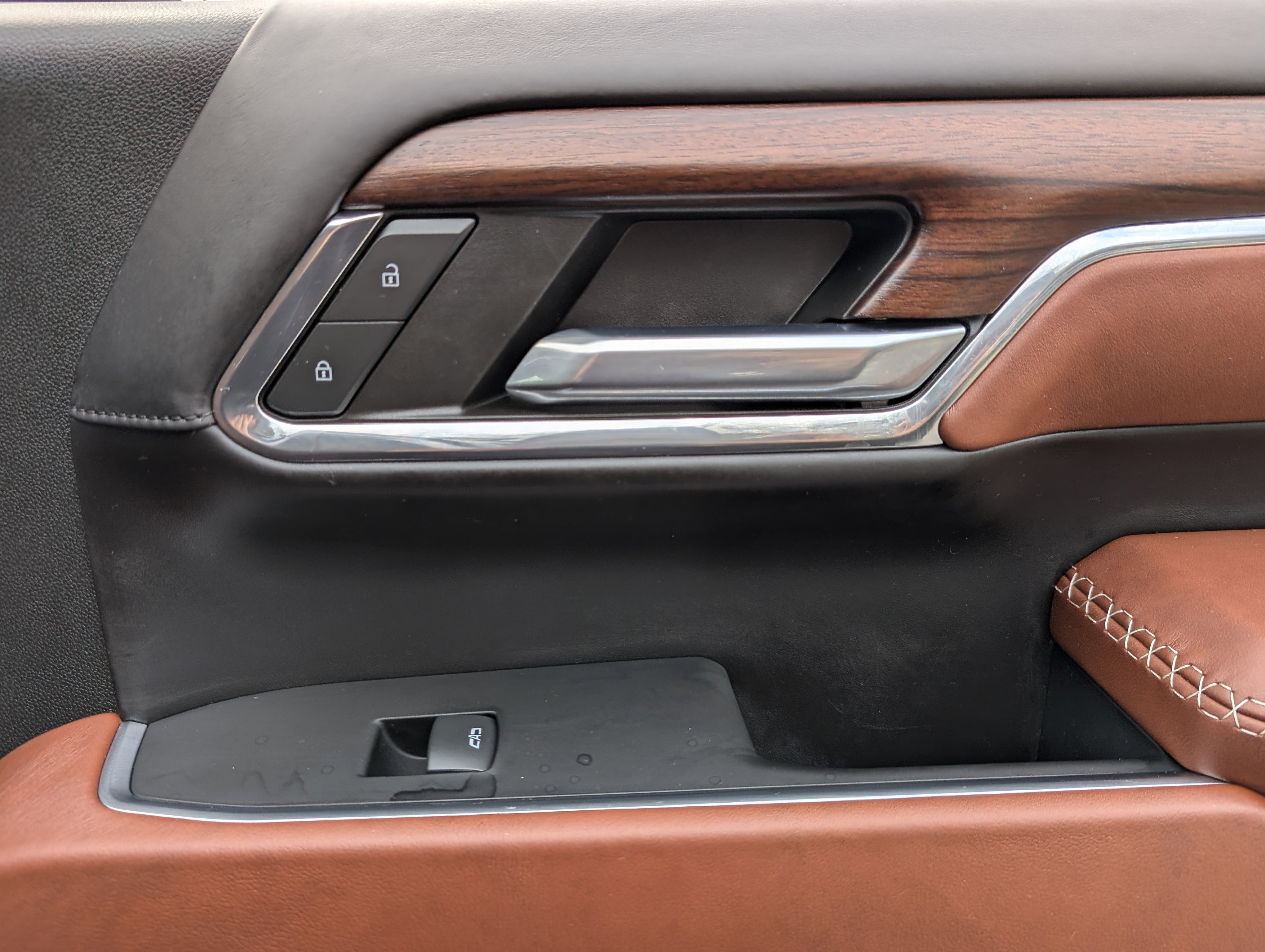 Used 2024 GMC Sierra 2500 Denali Ultimate w/ Max Trailering Package image 22