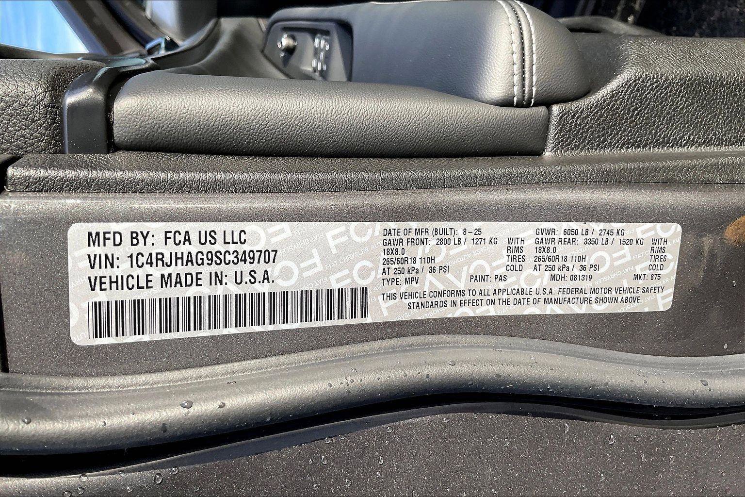 New 2025 Jeep Grand Cherokee Laredo X w/ Luxury Tech Group I image 8