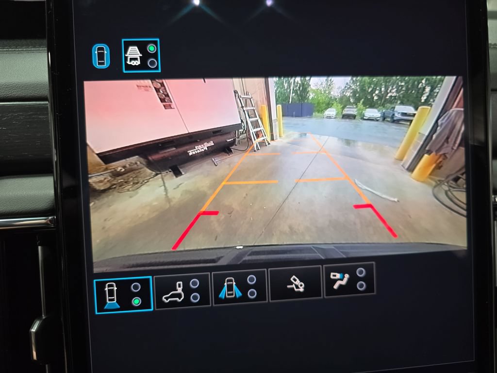 New 2026 GMC Yukon XL Denali w/ Advanced Technology Package AWD/4WD image 25