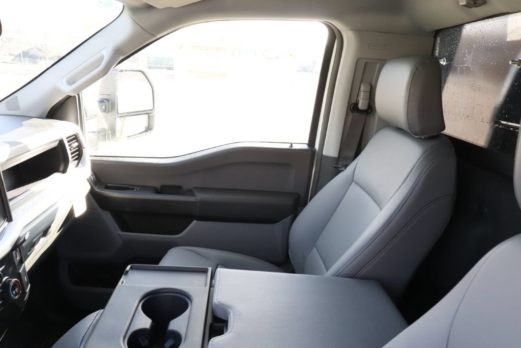 New 2026 Ford F550 4x4 Regular Cab Super Duty image 14